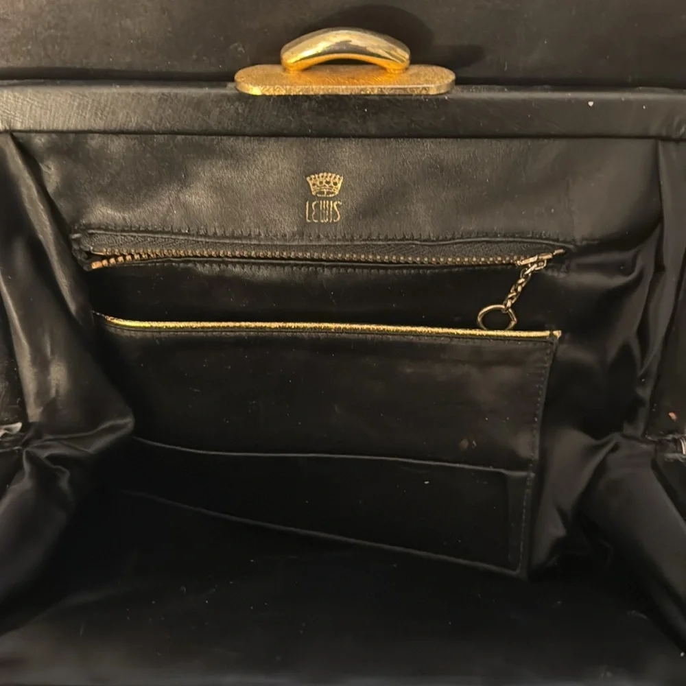 Vintage black leather Crown Lewis purse bag w/ gold chain - Picture 10 of 11